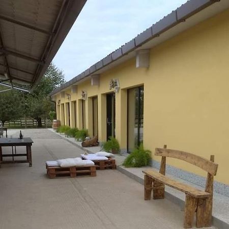 Azienda Agrituristica Scotti Somma Lombardo Bagian luar foto
